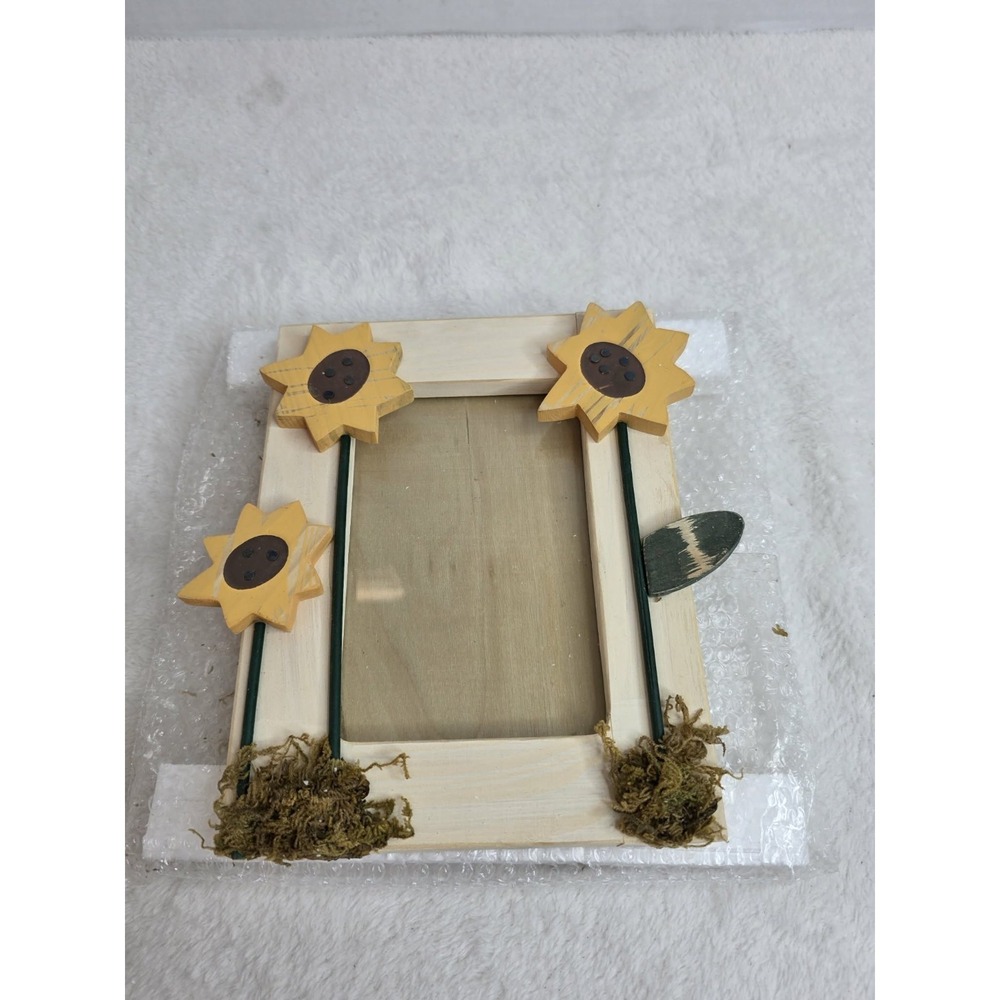 Wood Sunflower Picture Frame  Fits 6"x4" Photo
